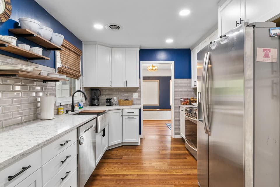 625 Betty Drive, photo 9 of 40