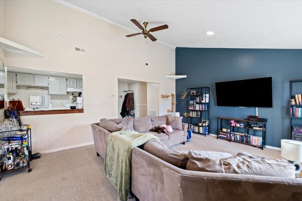 625 Curtis Drive, photo 13 of 32