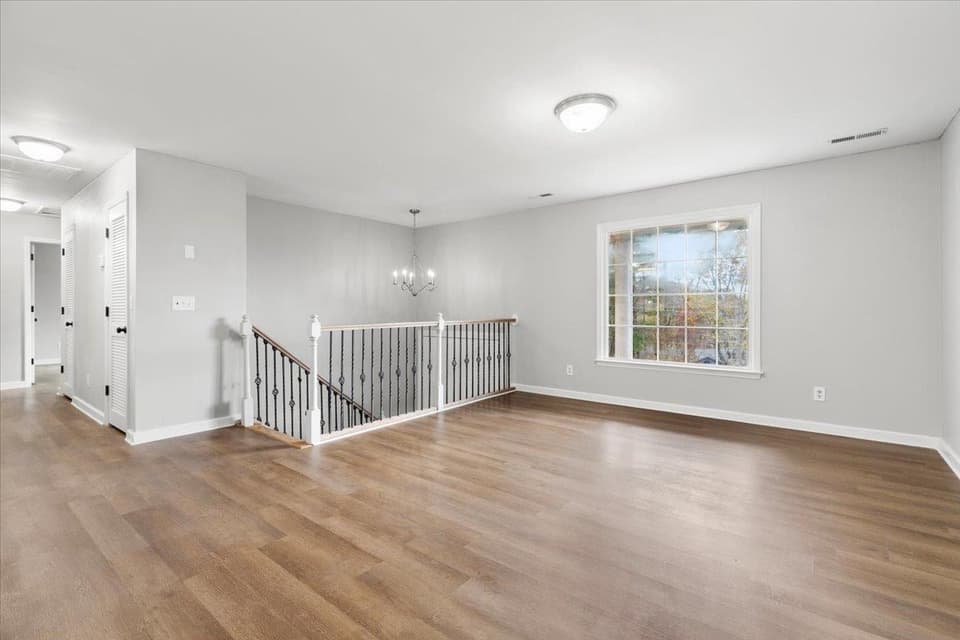 2642 Beulah Lane, photo 3 of 32