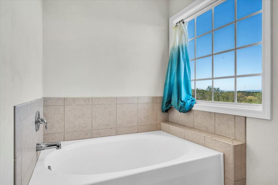 400 Chelsea Loop, photo 21 of 38