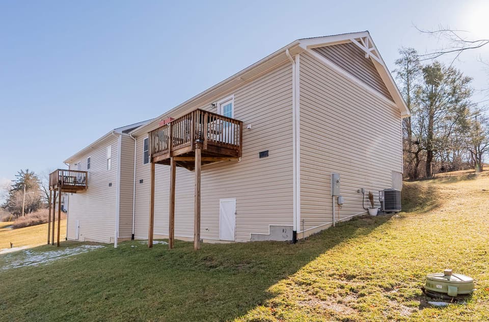 470 Depot Street NE, photo 9 of 40