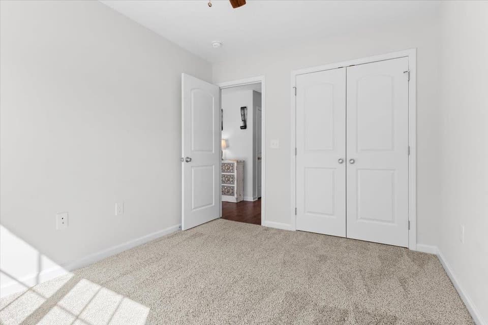 2150 Giles Drive, photo 7 of 37