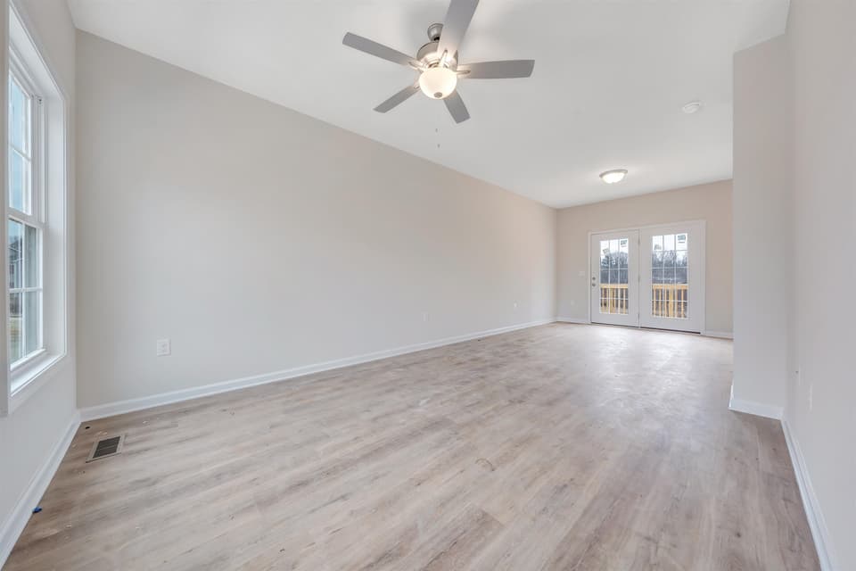 330 Diamond Avenue, photo 2 of 12