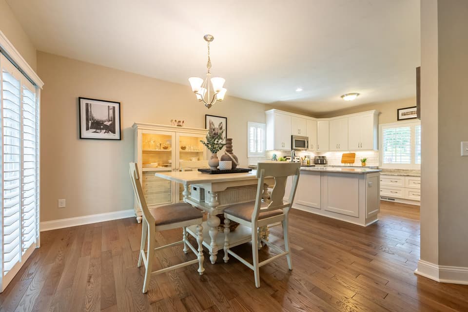 1136 Crosscreek Drive, photo 16 of 40