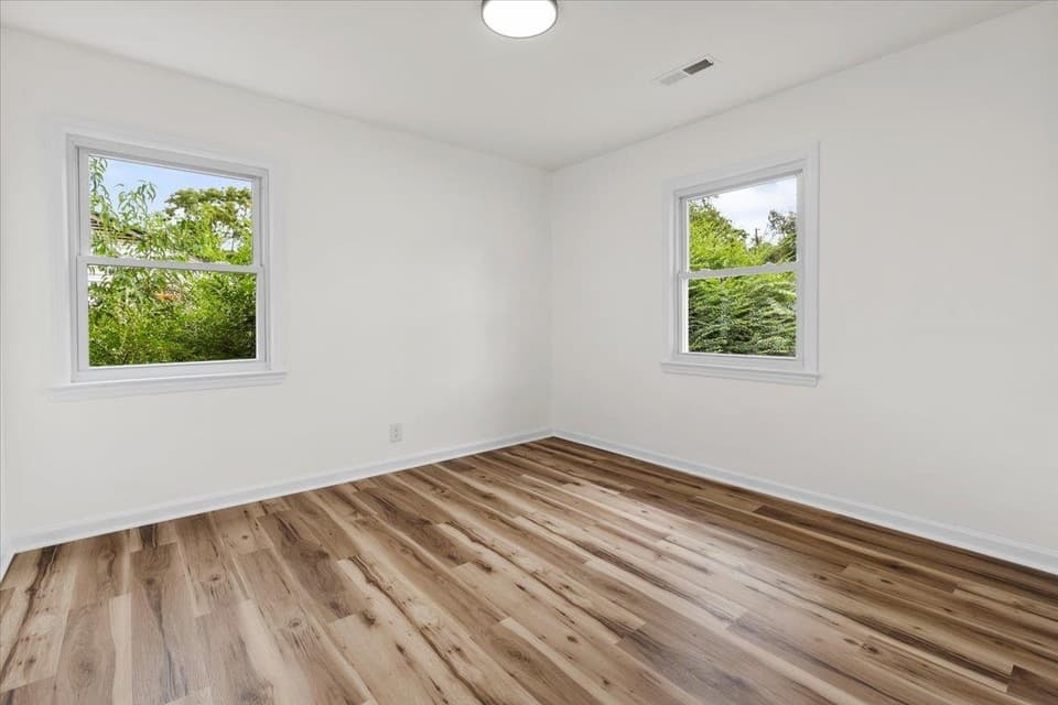 409 Third Street SW, photo 18 of 30