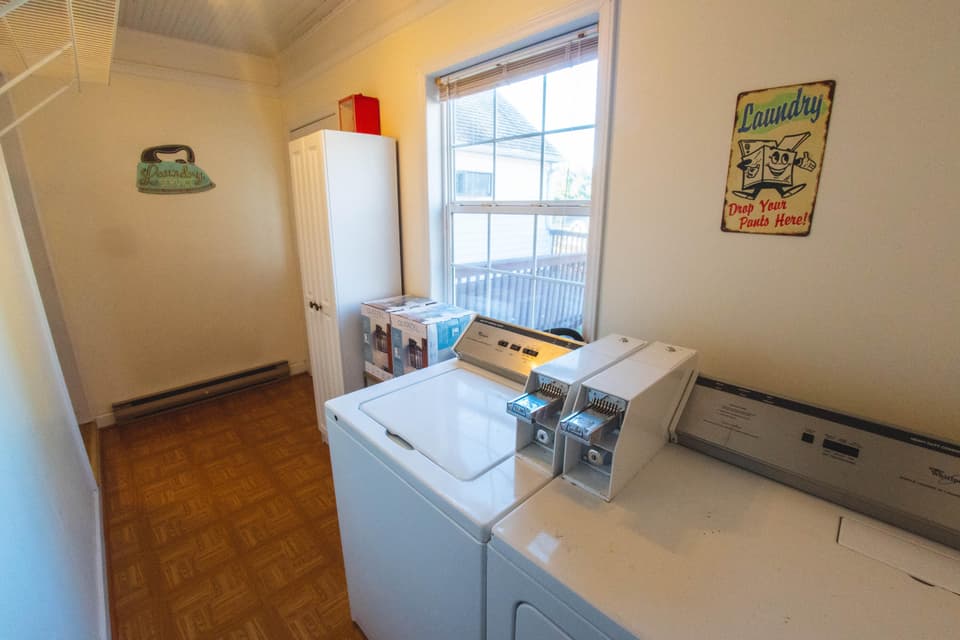 411 W Main St, photo 26 of 37