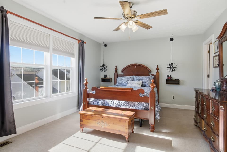 310 Pin Oak Drive, photo 18 of 40