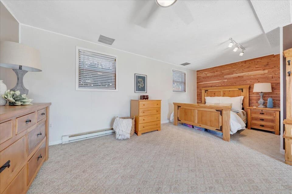 1100 Flint Drive, photo 25 of 37