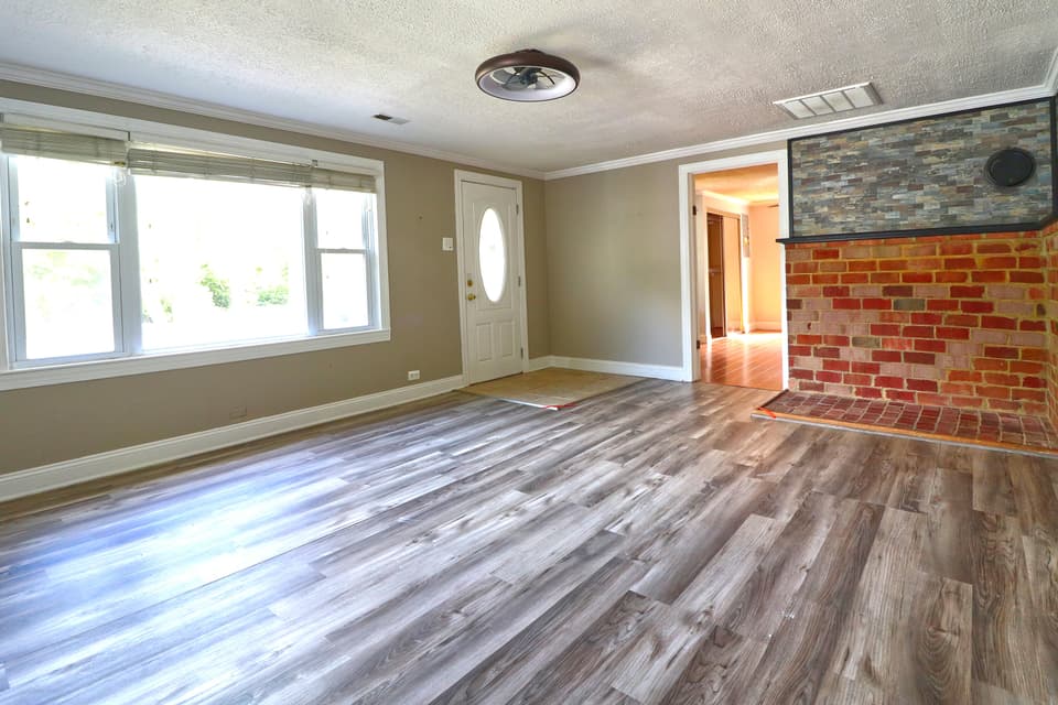 829 Walton Rd, photo 9 of 18