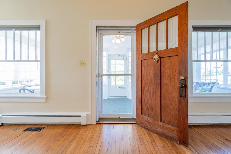 108 Miller Street SE, photo 15 of 40