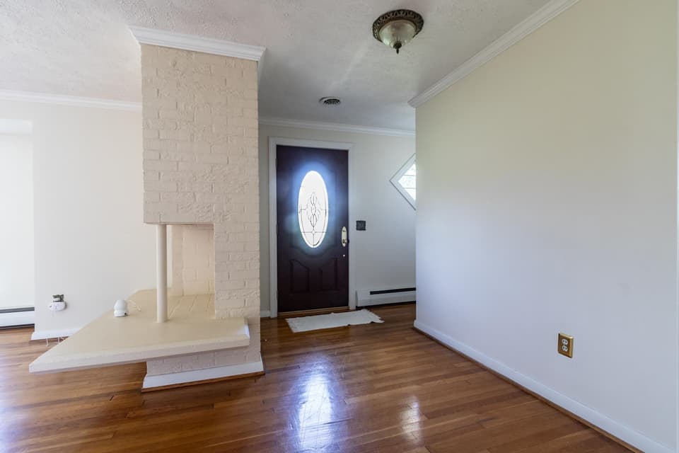 185 Overhill Road SE, photo 3 of 40