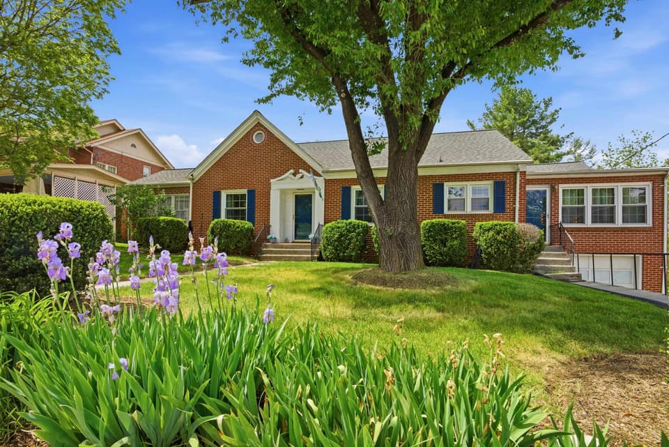 705 W Main Street, Christiansburg, VA