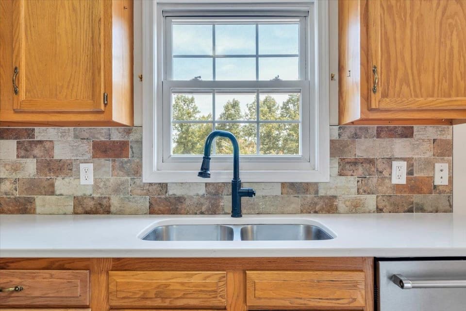 20 Wood Ridge Drive, photo 11 of 40