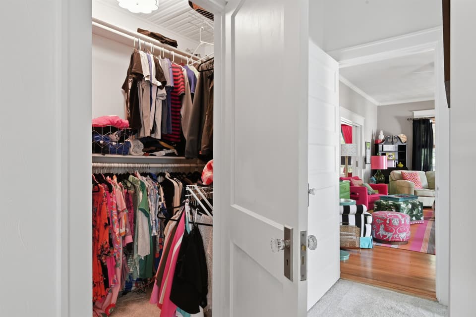 202 S Franklin Street, photo 15 of 40