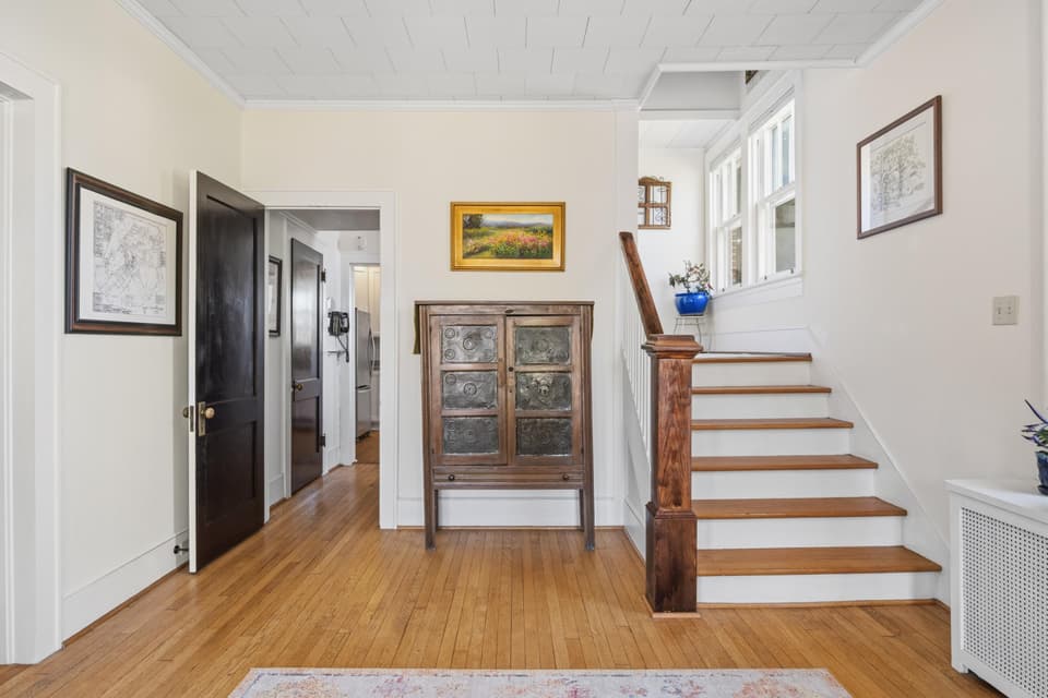 805 W Main Street, photo 11 of 40