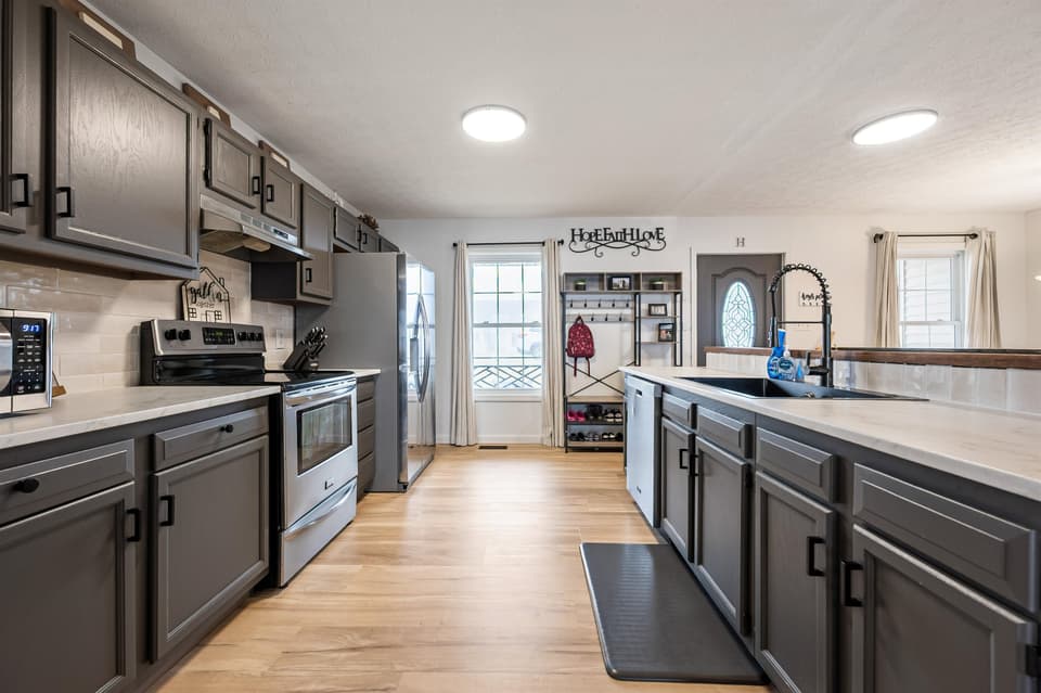 50 Woodridge Drive, photo 9 of 40