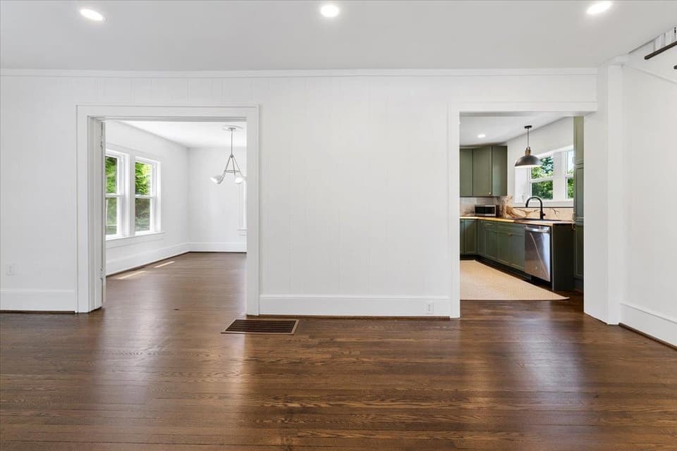 612 E Main Street, photo 19 of 40