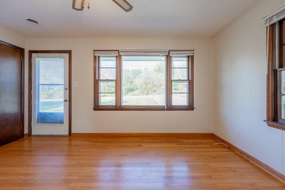 1747 Mud Pike Road, photo 7 of 40