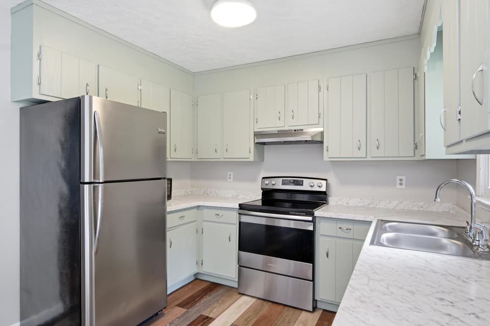 315 Cherokee Drive Unit B, photo 12 of 32