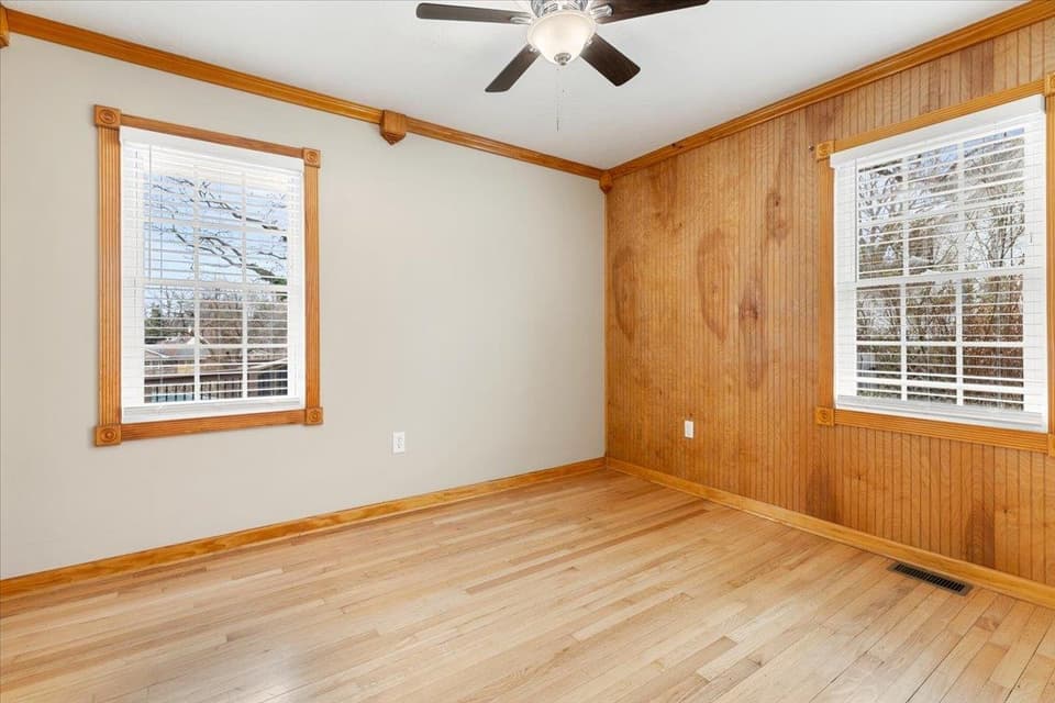 106 Miller Street SE, photo 24 of 40