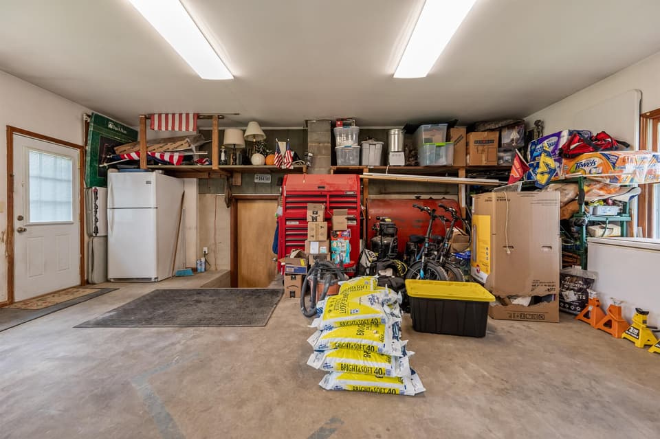 1380 Dow Street, photo 34 of 40