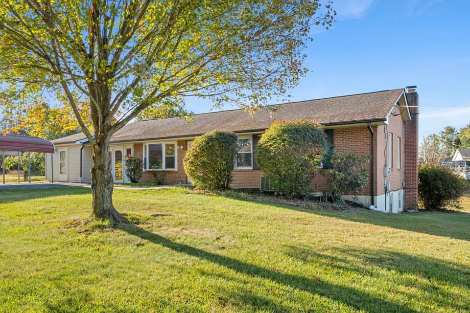 2272 Lupine Lane, Christiansburg