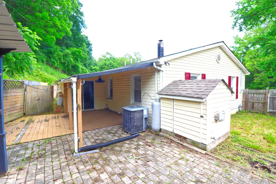 829 Walton Rd, photo 4 of 18