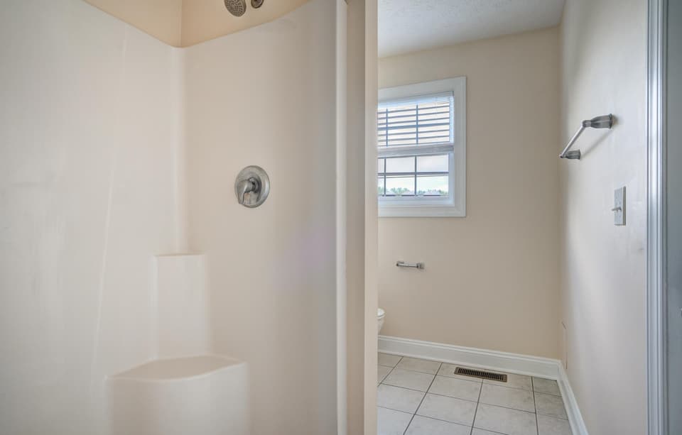 1025 Oaktree Boulevard, photo 20 of 33
