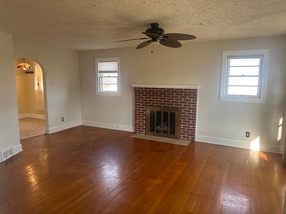 1275 Radford Street, photo 5 of 40