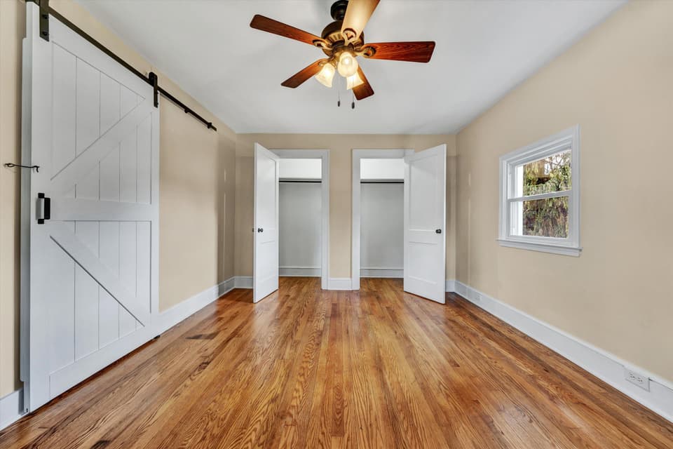 215 S Hill Drive, photo 26 of 37