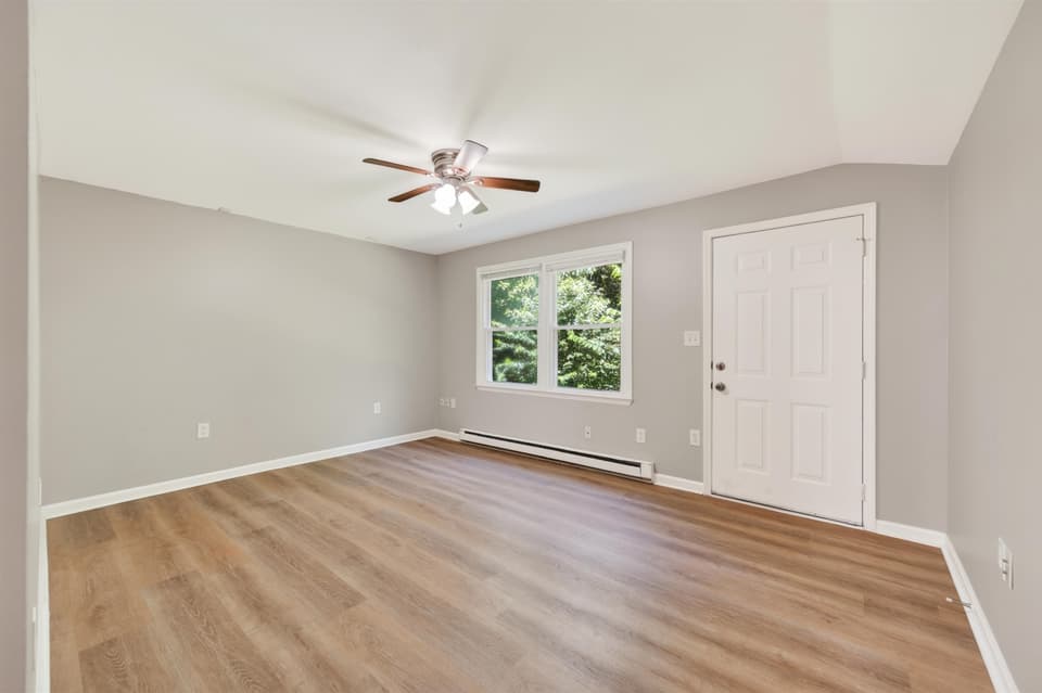 1548 Gallimore Street, photo 17 of 40