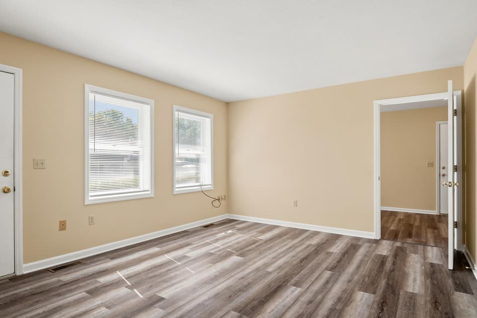 545 2nd Street, photo 11 of 40