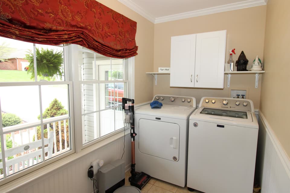 2760 Madison Avenue SE, photo 25 of 40