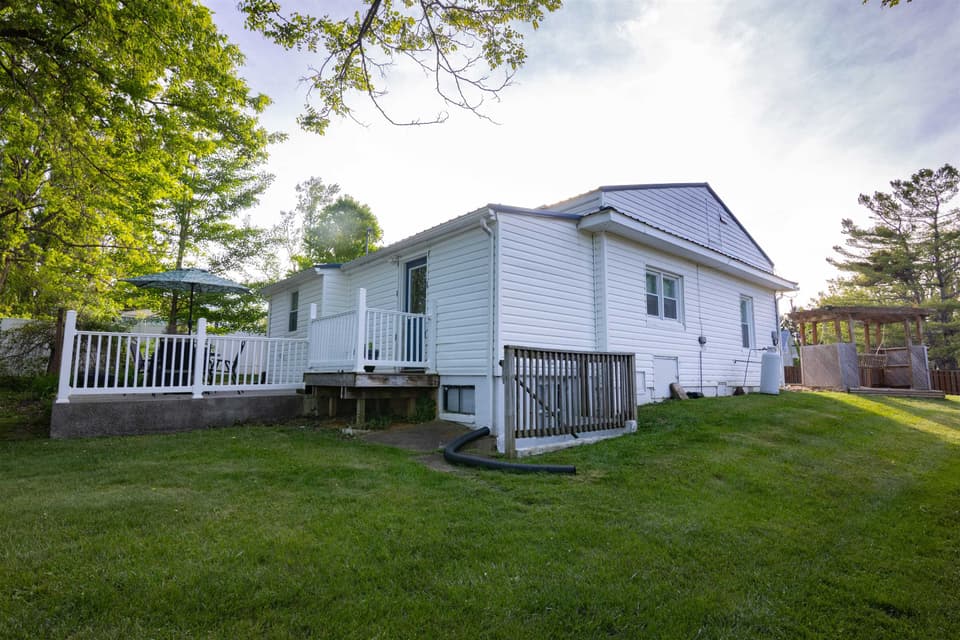 211 Alleghany Street SE, photo 5 of 24