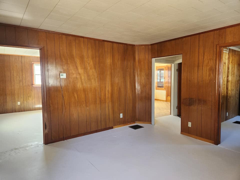 365 Clearview Drive, photo 18 of 40