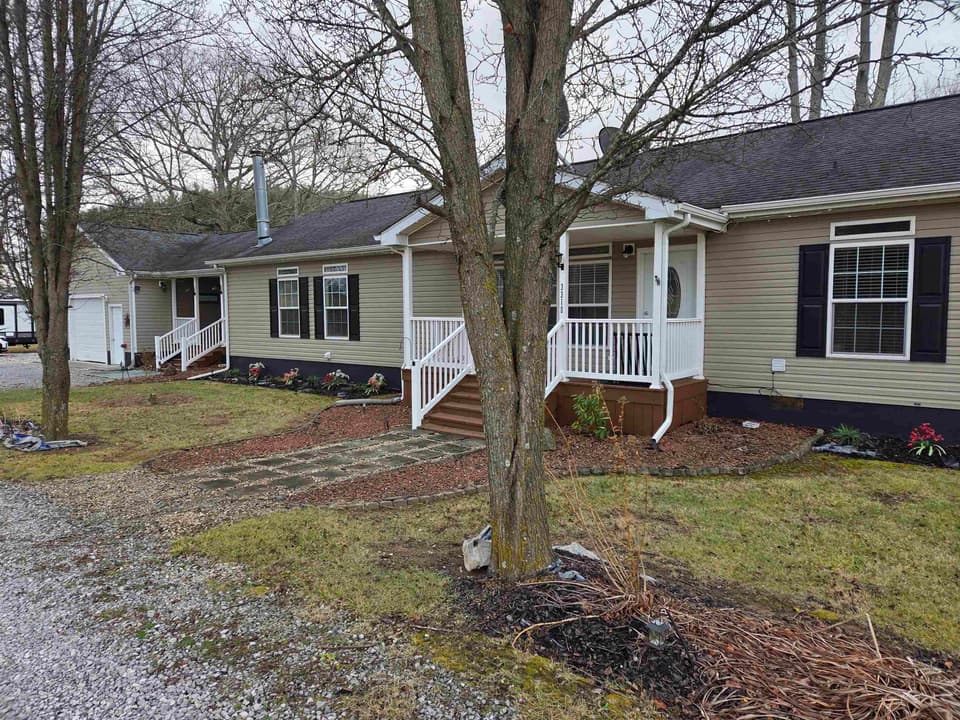 3310 Riner Road, photo 3 of 40