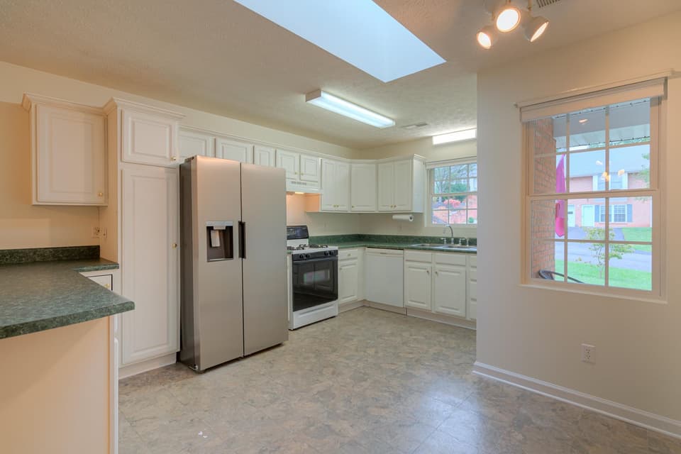 110 Justin Lane, photo 6 of 27