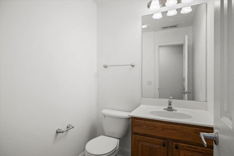 115 Kitty Lane, photo 17 of 32