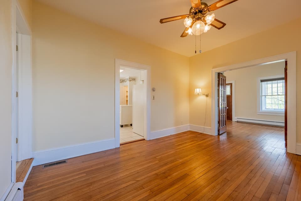 108 Miller Street SE, photo 22 of 40