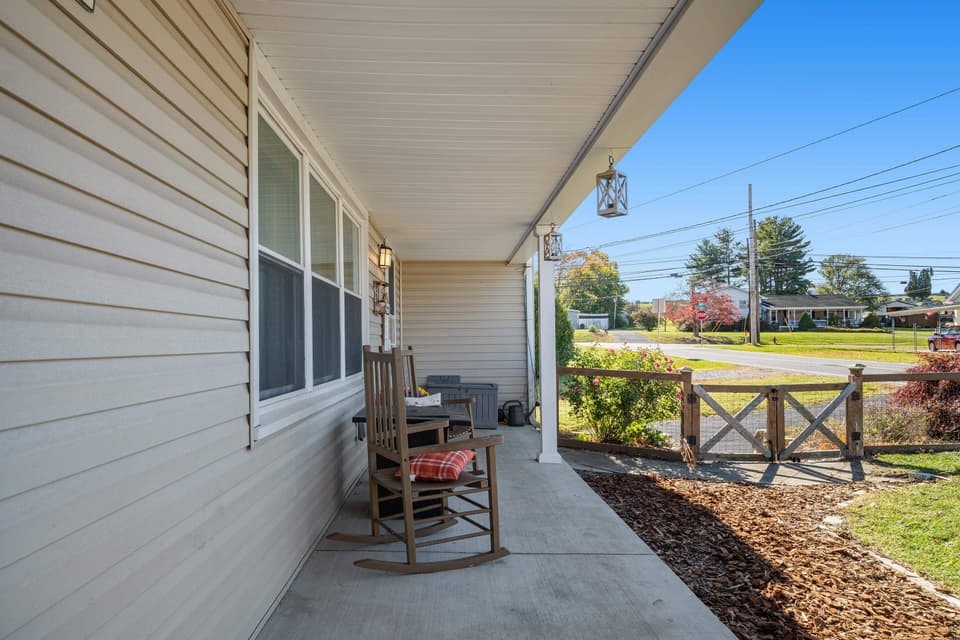 3 Alleghany Street SE, photo 7 of 40