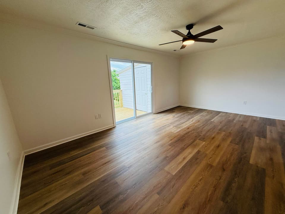 660 Cambria Street NW, photo 10 of 27