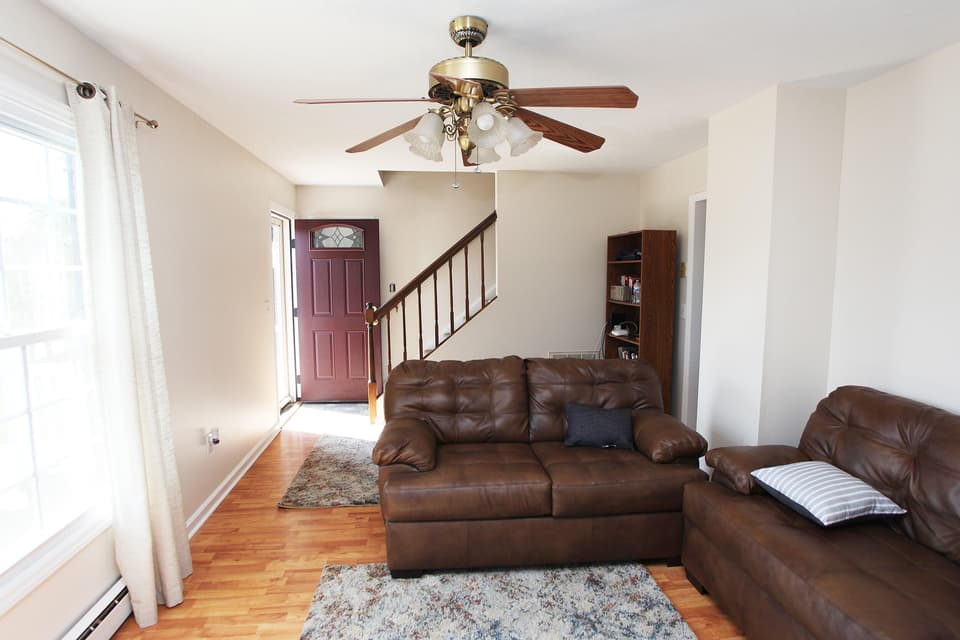 285 Mulberry Drive, photo 8 of 37