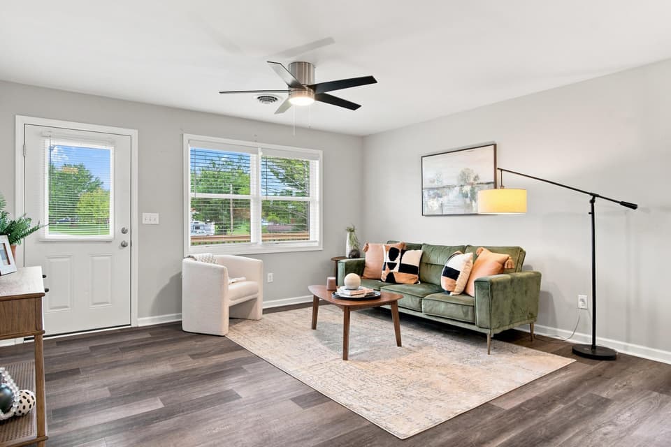 2221 Poff Court, photo 5 of 26