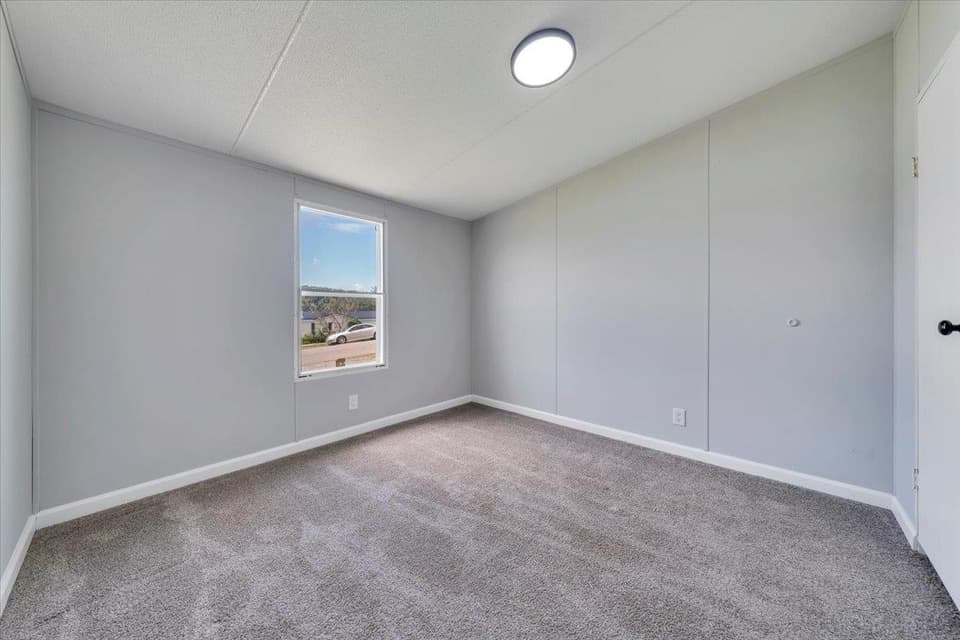 1631 Blue Spruce Drive, photo 15 of 33