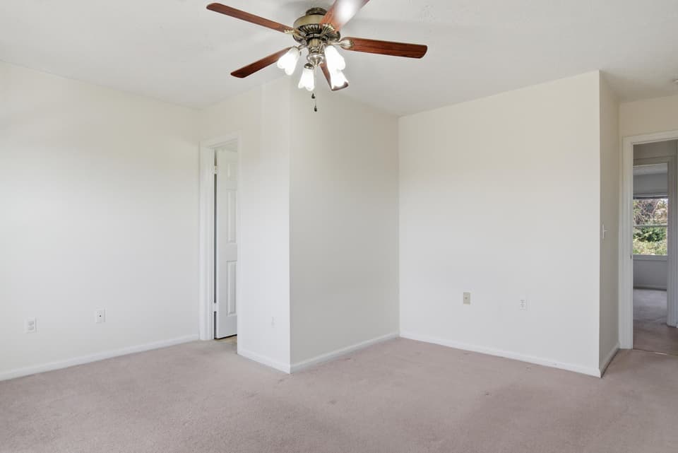 1655 York Drive, photo 19 of 38