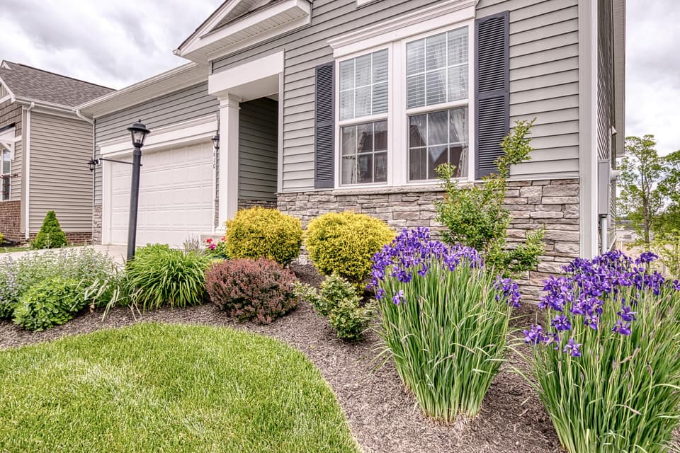 610 Dewdrop Lane, photo 3 of 39