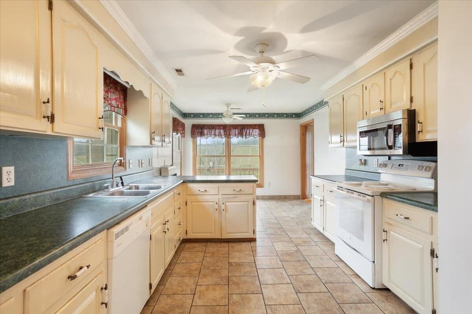 1940 Wetherburn Road, photo 16 of 40