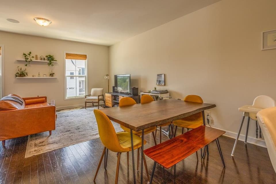 110 Hamilton Ave NW, photo 5 of 24
