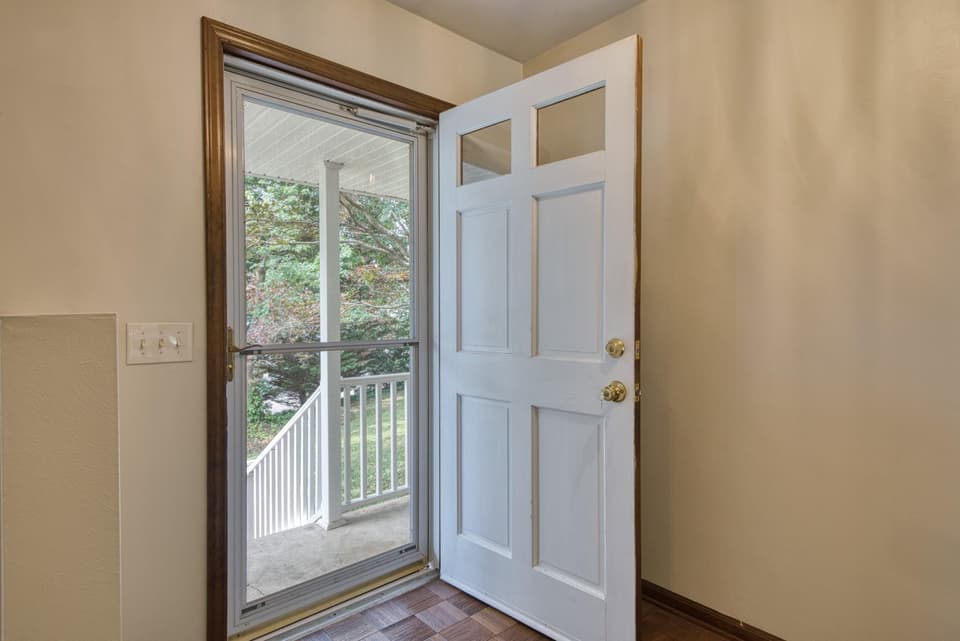 850 Church Street, photo 6 of 40