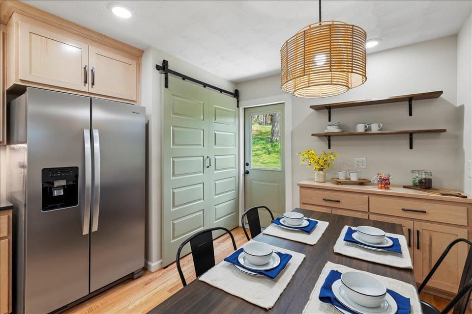 490 Sunnyside Lane NE, photo 15 of 39